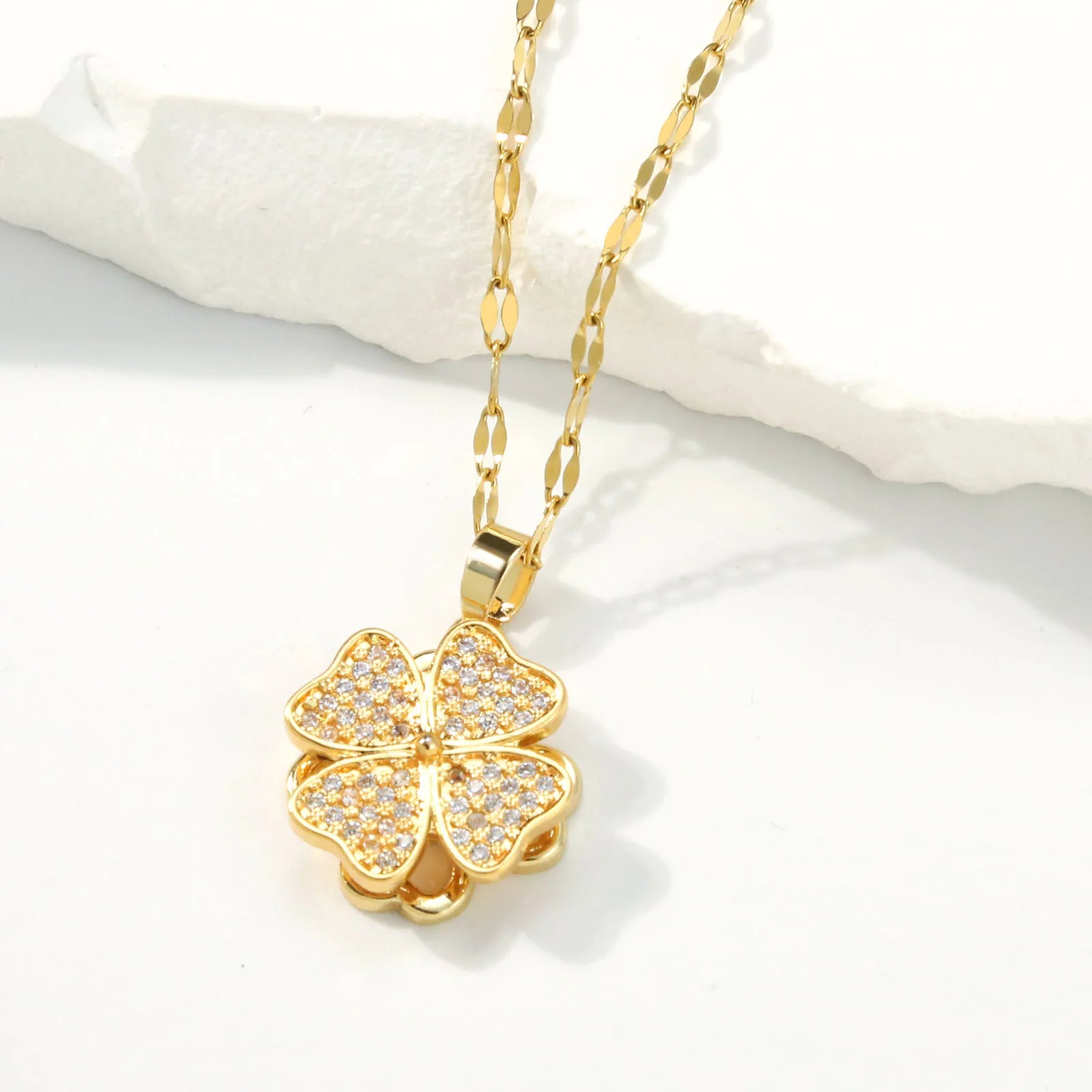 18K Gold Plated Rotating Pendant Spinning Four Heart Leaf Clover Necklace