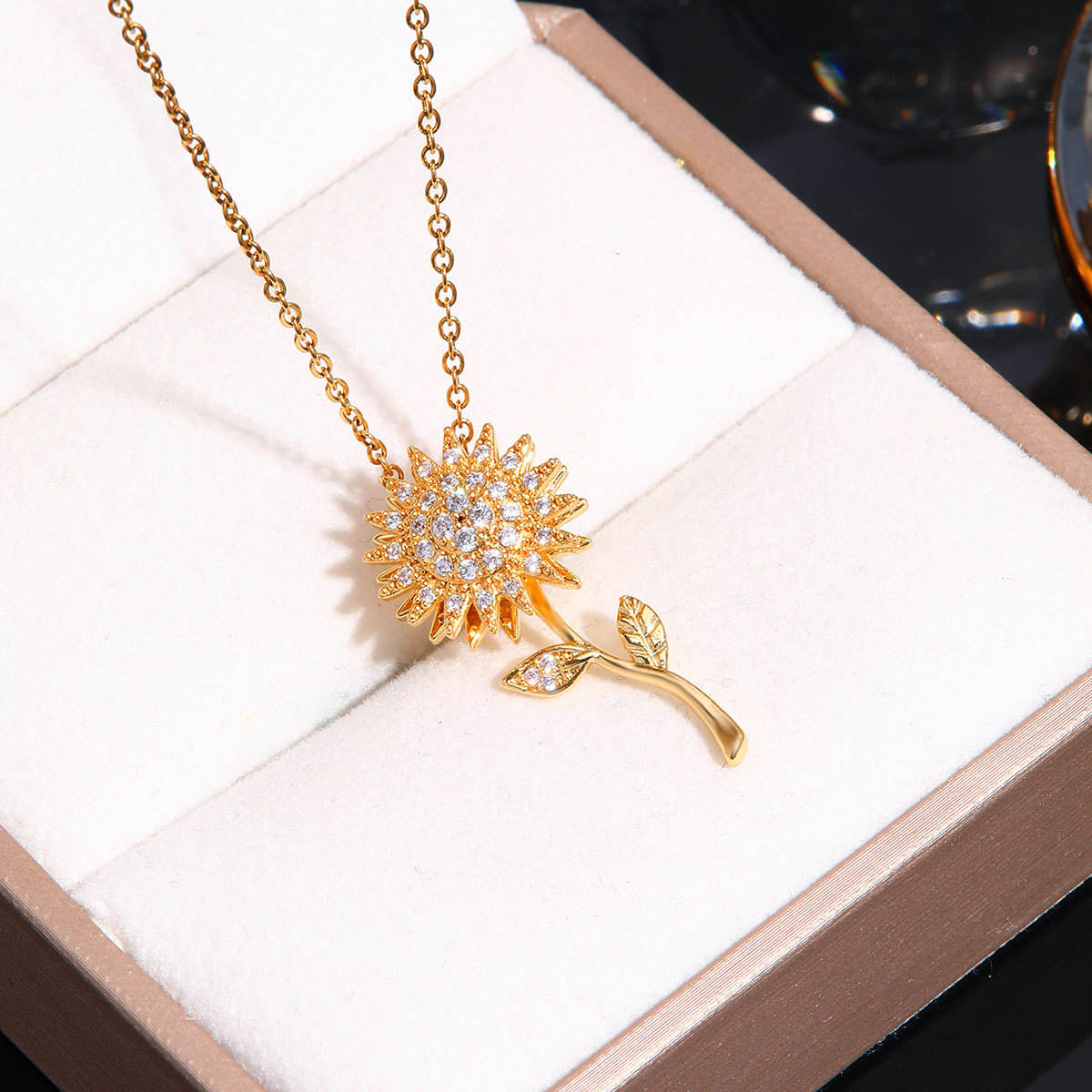 18k Gold Plated Lucky Rotating Relieve Stress Zirconia Sunflower Pendant Necklace