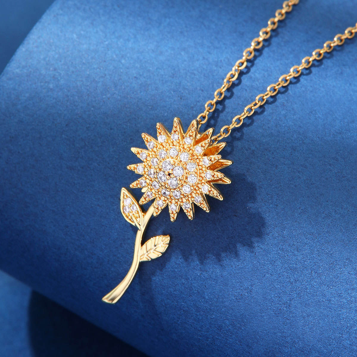 18k Gold Plated Lucky Rotating Relieve Stress Zirconia Sunflower Pendant Necklace