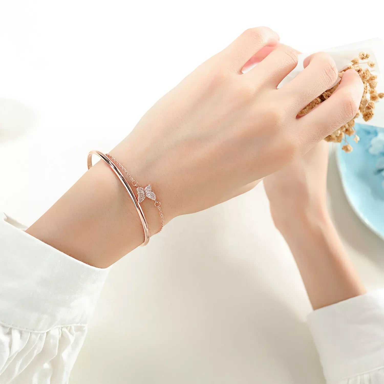 Simple Leaf Bangle Bracelets (3 Pcs) | Bangle bracelets, Black beaded  bracelets, Womens jewelry bracelets